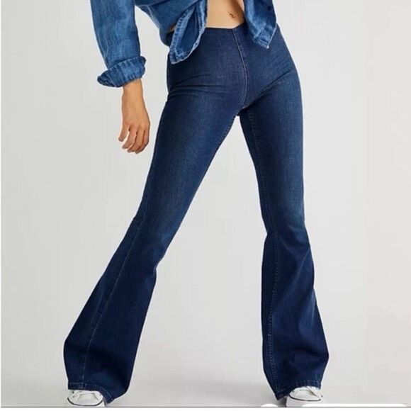 Women’s FREE PEOPLE BOHO Rich blue Penny Pull On Flare Bell Bottoms jeans size 2 - Picture 1 of 10